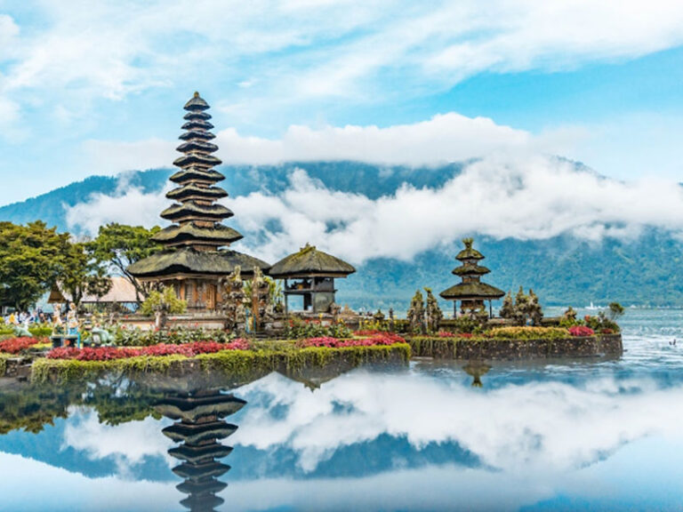 Pentingnya Berwisata Bagi Pengetahuan