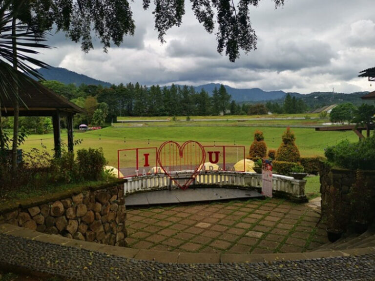 Mengenal Keindahan Taman Budaya Sentul City