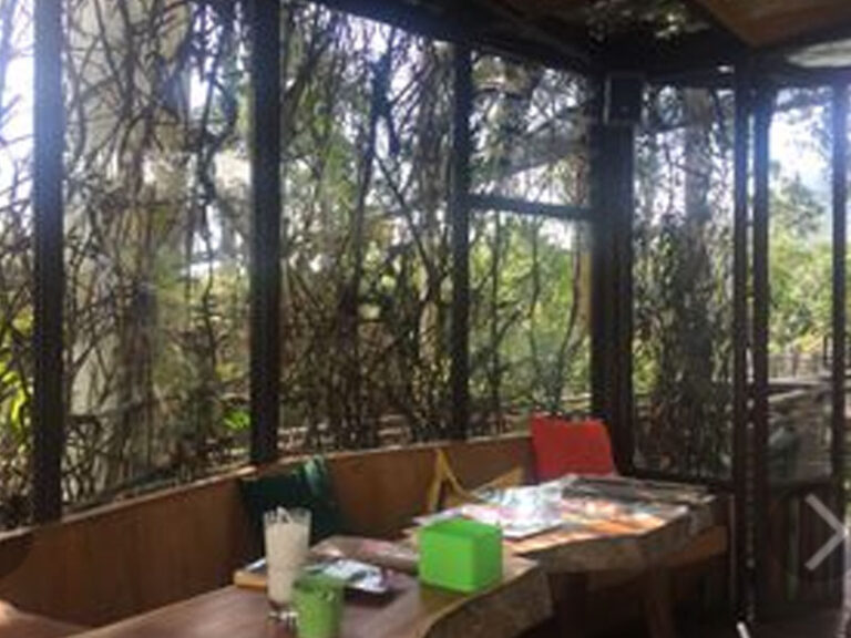 Warung Pinggiran Yang Ada di Daerah Puncak
